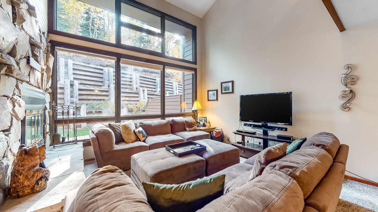Photo of Livingroom in Deer Valley