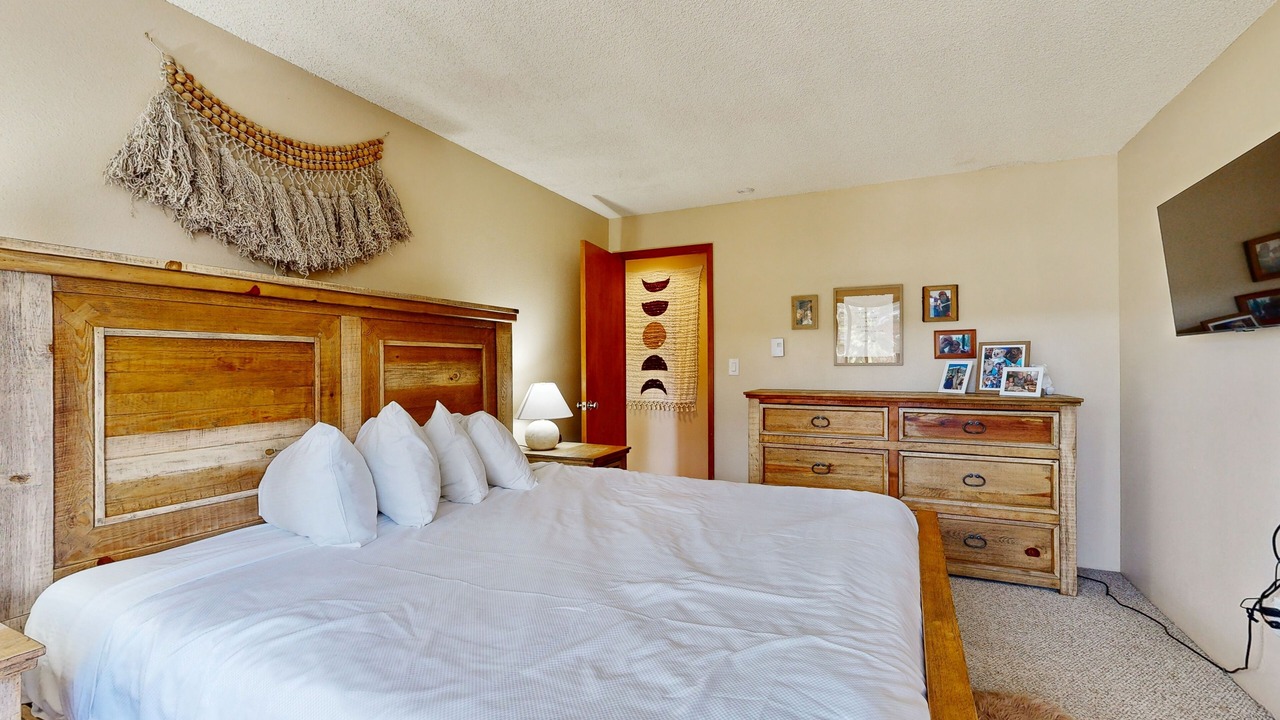 Photo of Bedroom in Four O'Clock