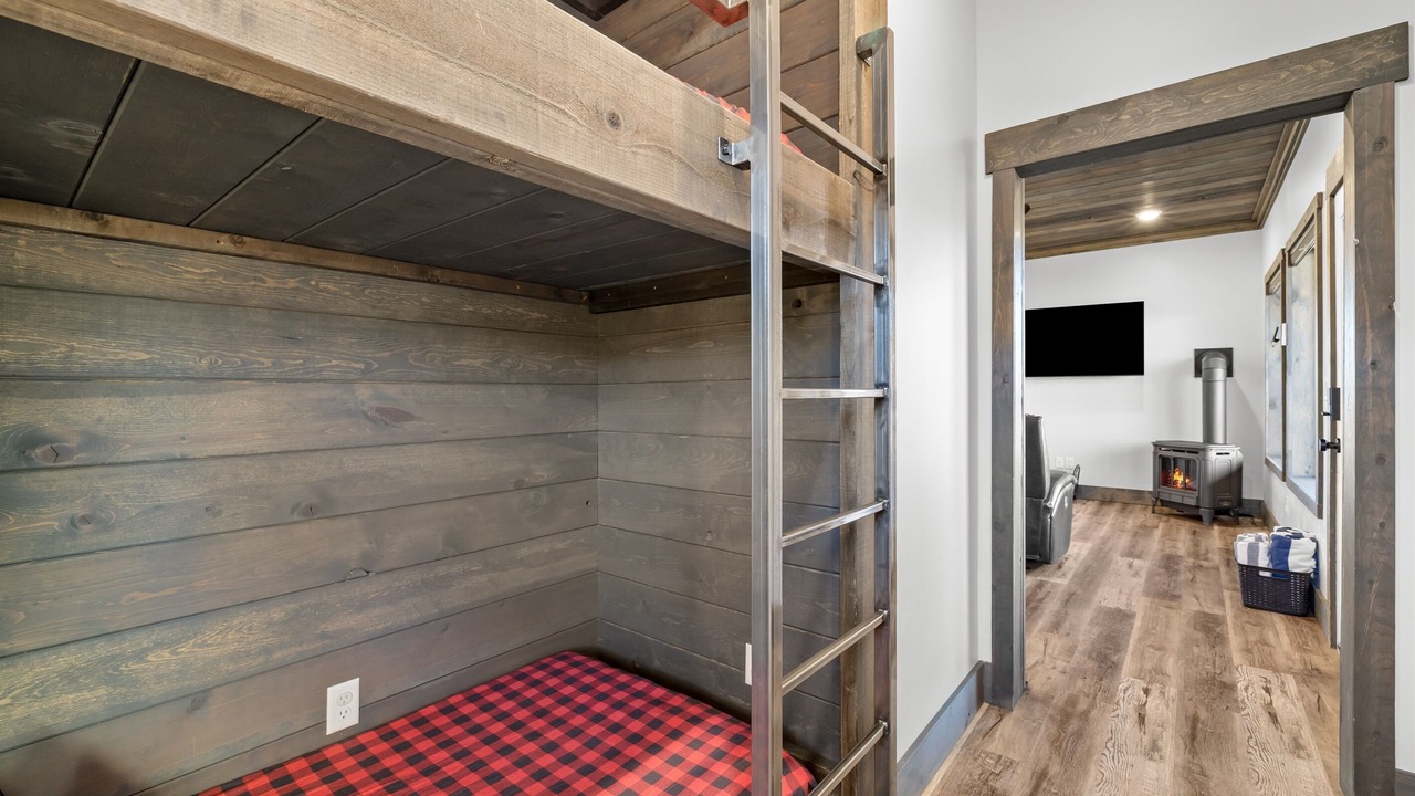 Photo of Bedroom in Orderville