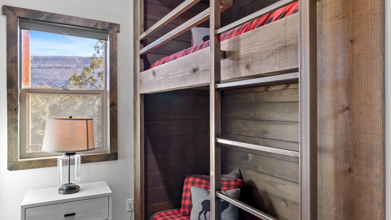 Photo of Bedroom in Orderville