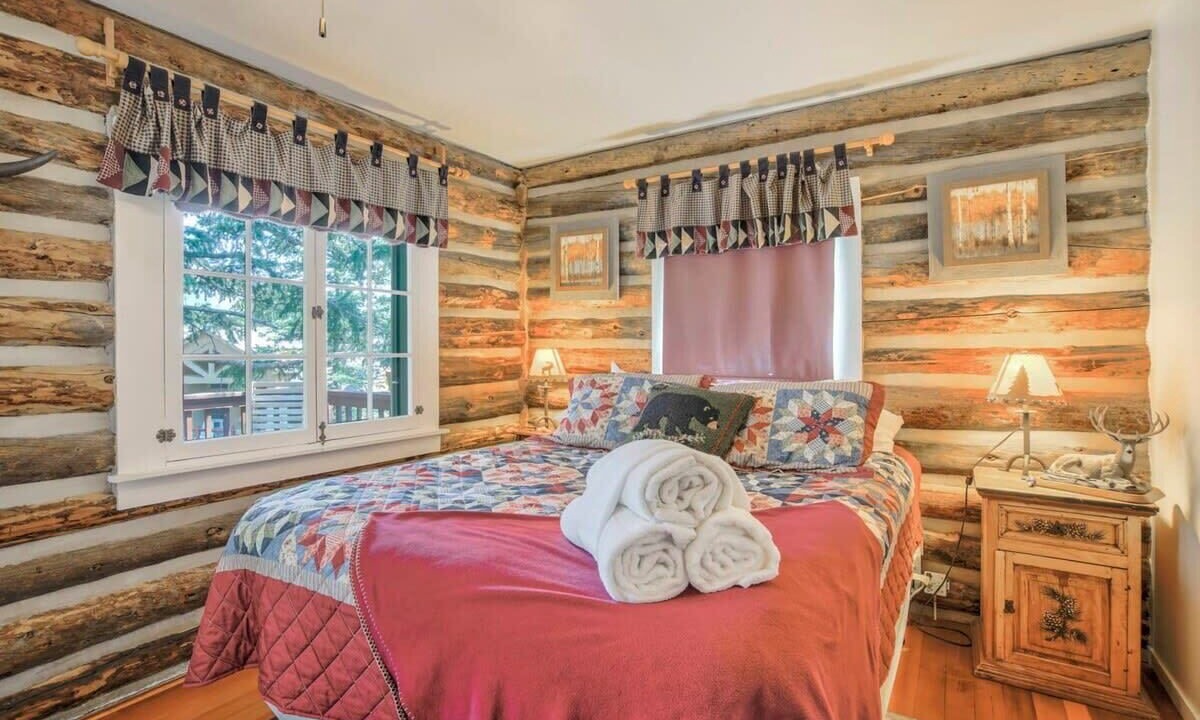 Photo of Bedroom in Cascade-Chipita Park