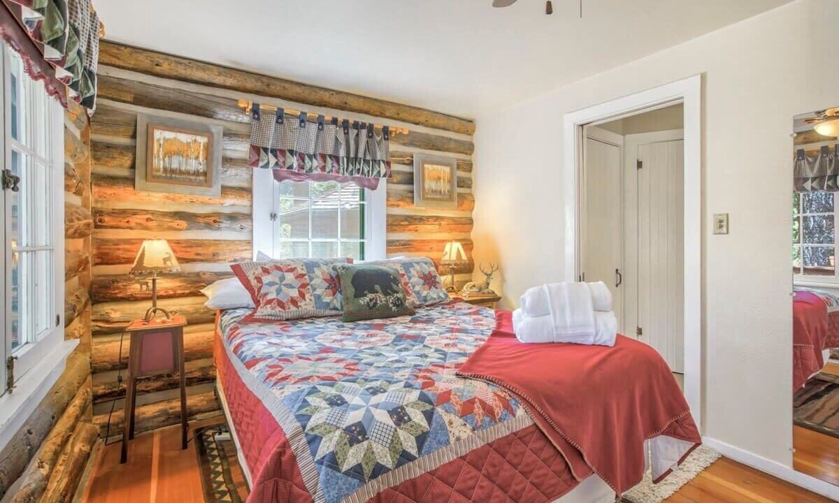 Photo of Bedroom in Cascade-Chipita Park