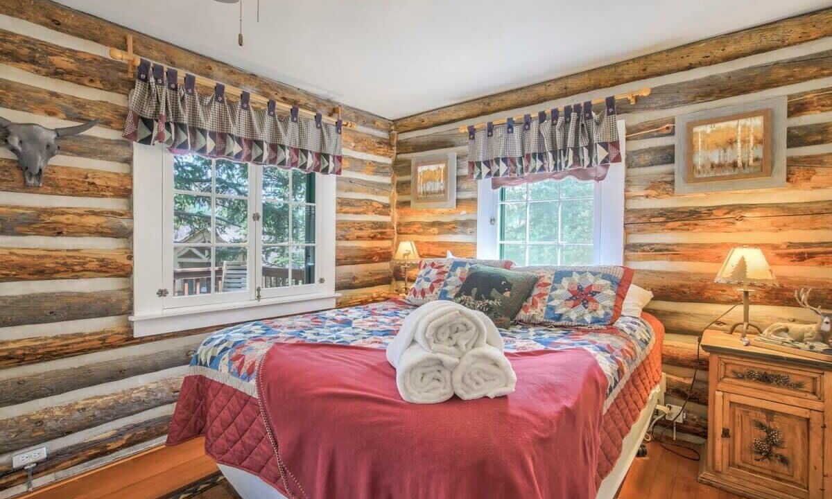 Photo of Bedroom in Cascade-Chipita Park