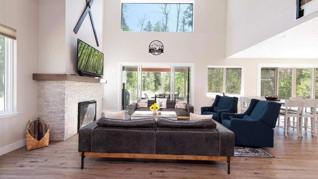 Photo of Livingroom in Purgatory