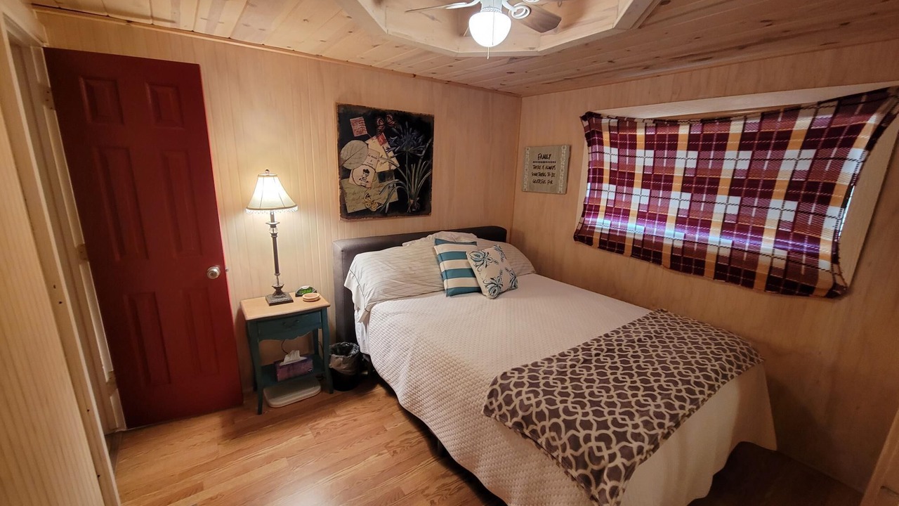 Photo of Bedroom in Parker Strip