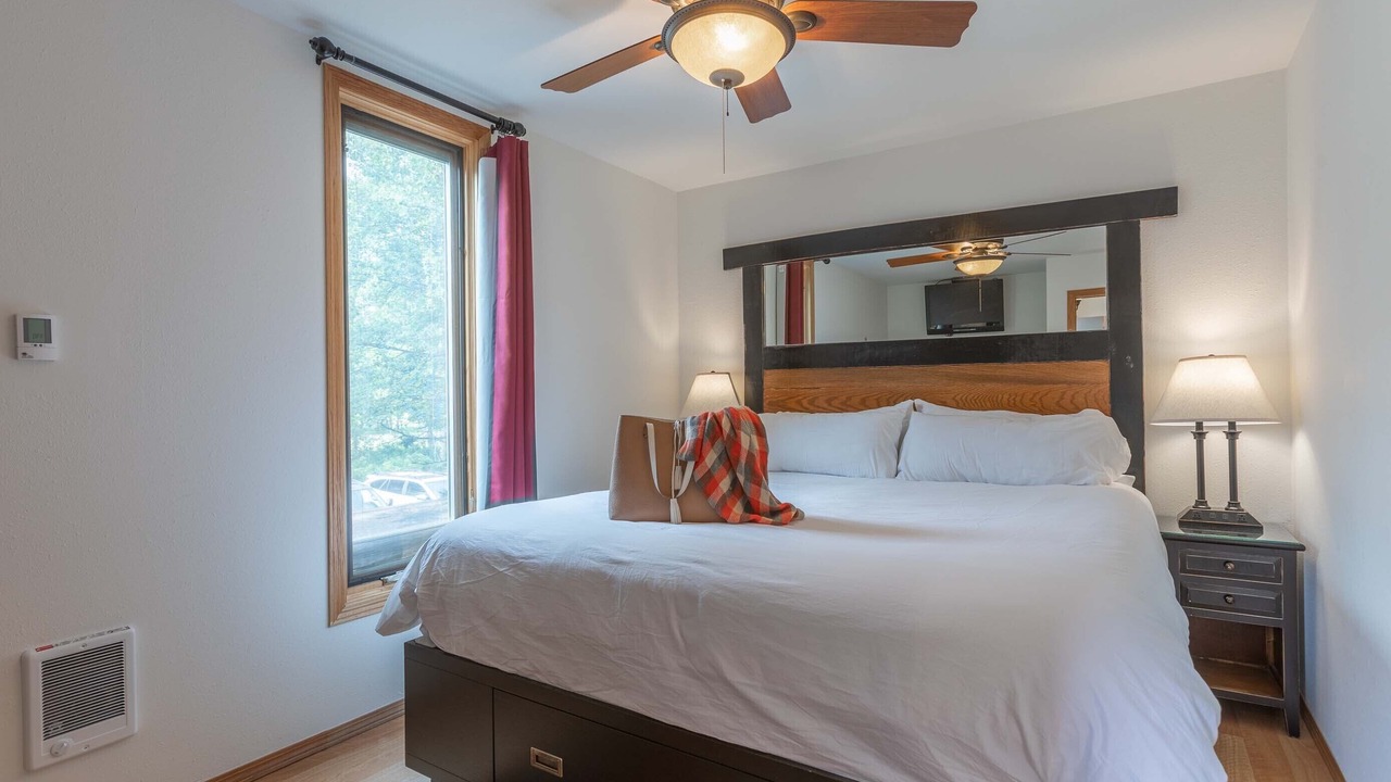 Photo of Bedroom in Teton Pines