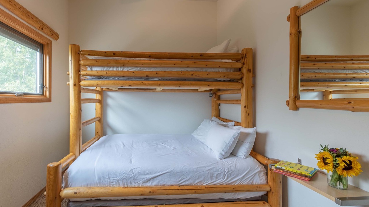 Photo of Bedroom in Teton Pines