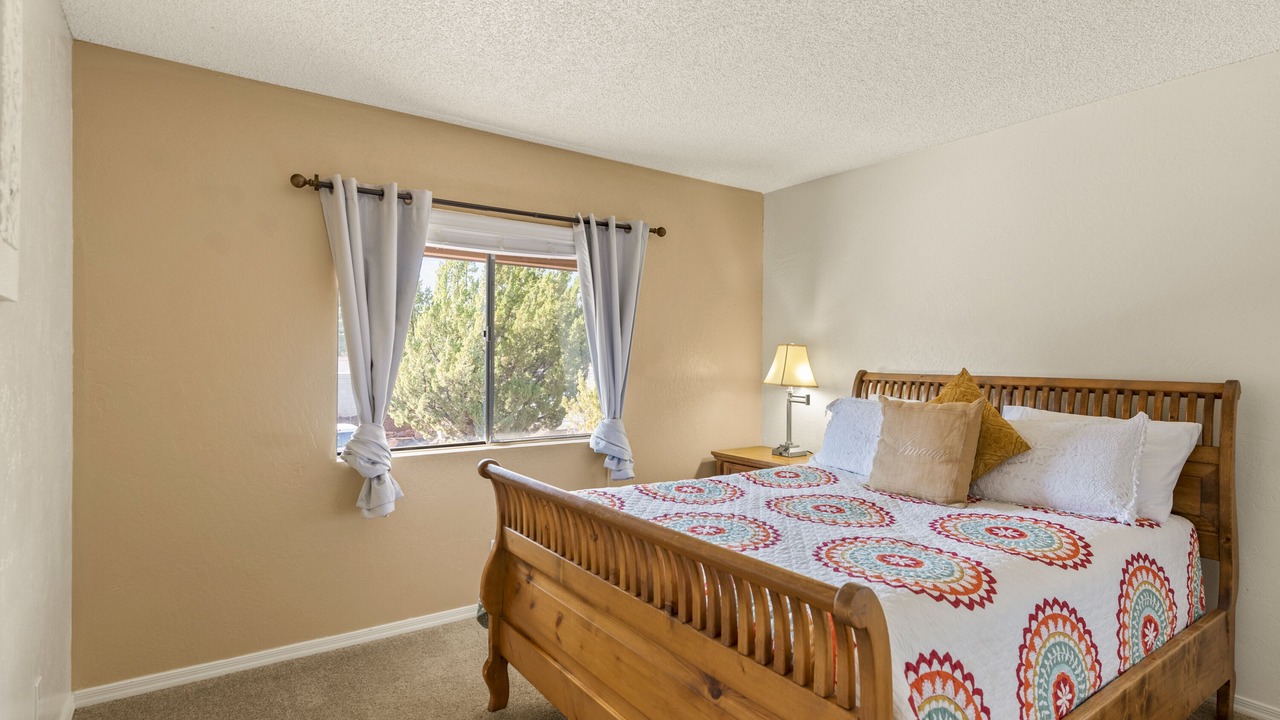 Photo of Bedroom in Oak Creek