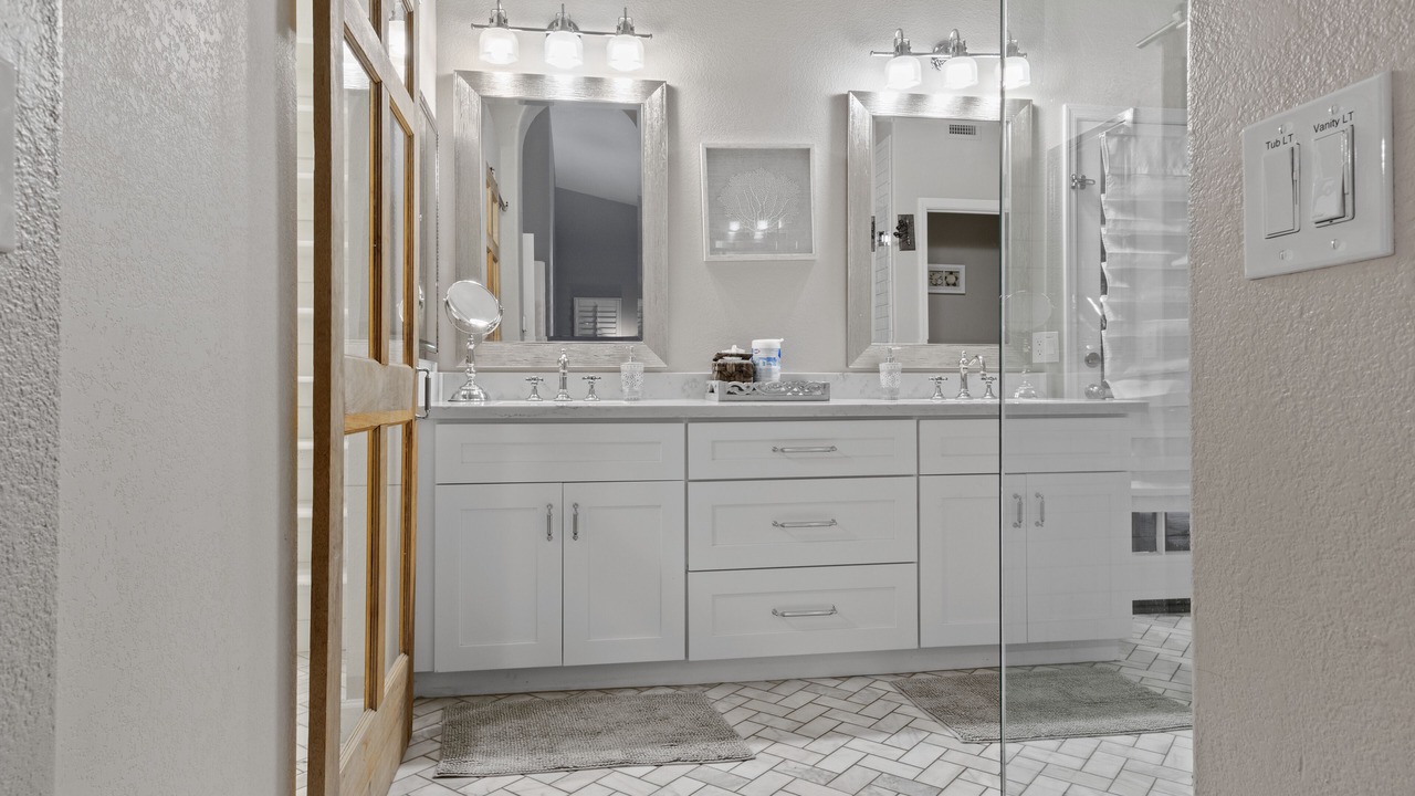 Photo of Bathroom in Arabian Views