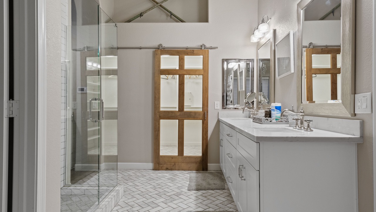 Photo of Bathroom in Arabian Views