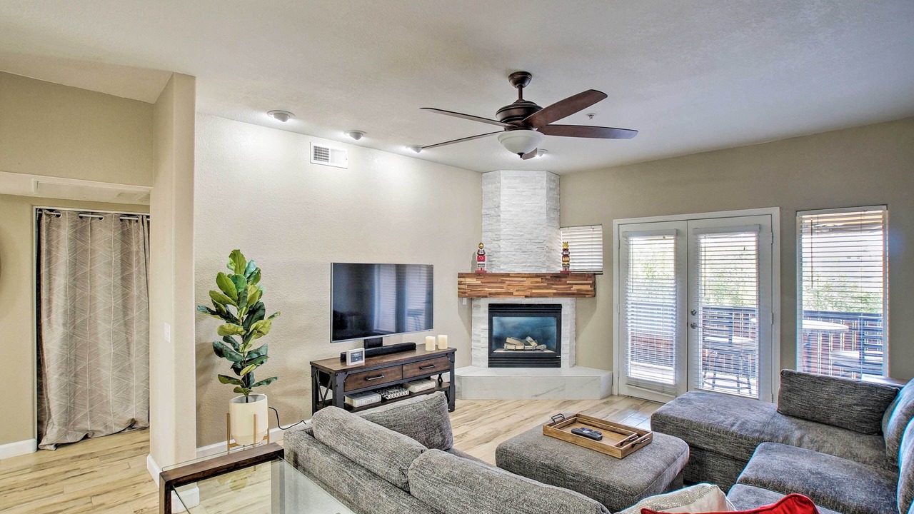 Photo of Livingroom in Security Acres