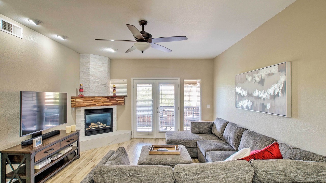 Photo of Livingroom in Security Acres