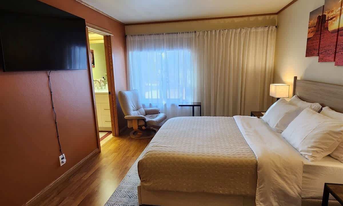 Photo of Bedroom in Oak Creek