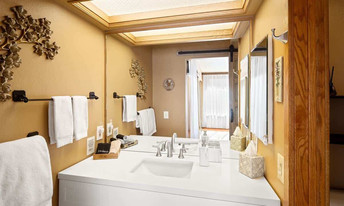 Photo of Bathroom in Oak Creek