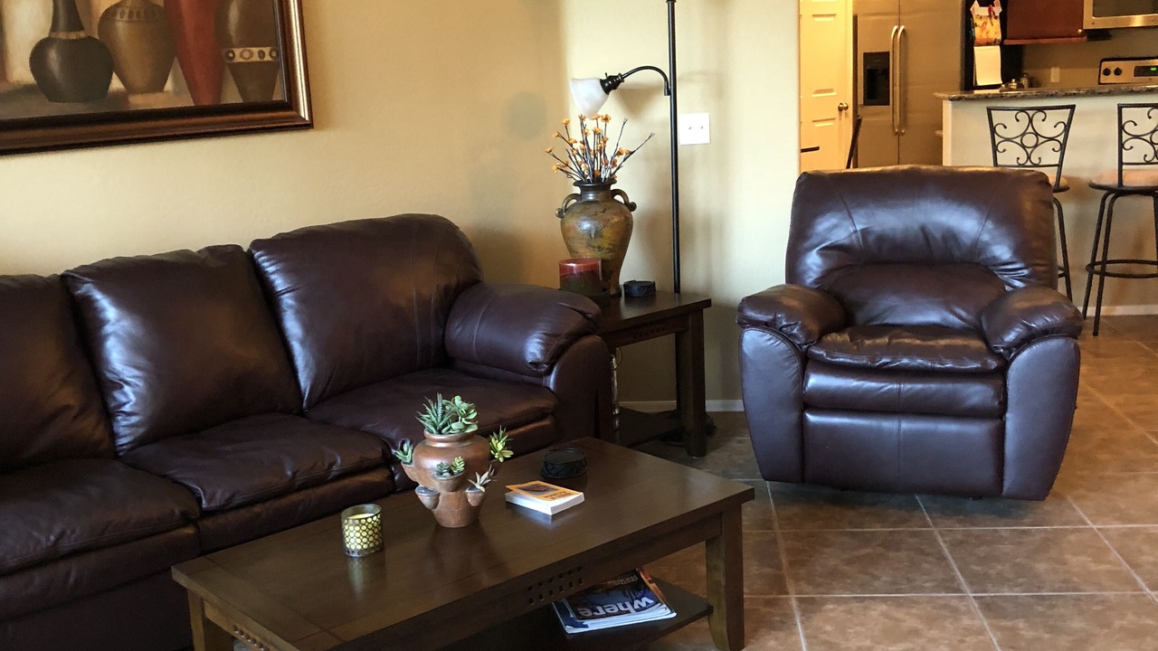 Photo of Livingroom in Surprise