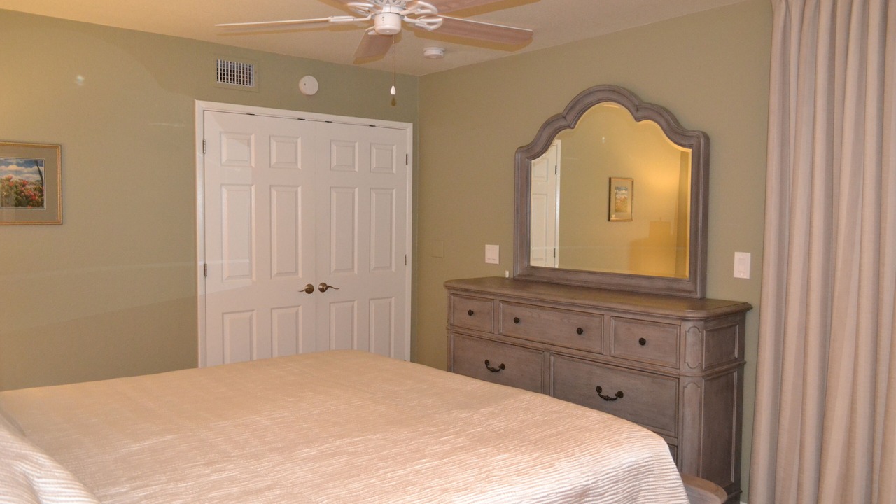 Photo of Bedroom in Paradise Valley Village