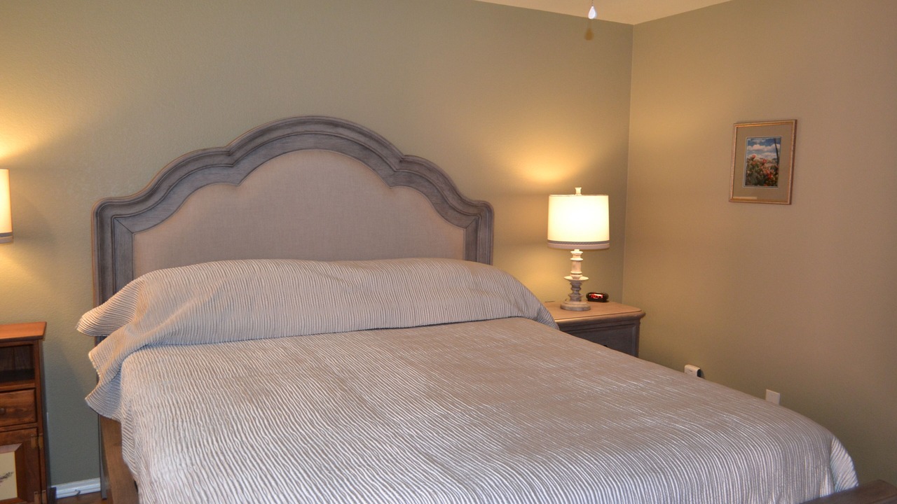 Photo of Bedroom in Paradise Valley Village
