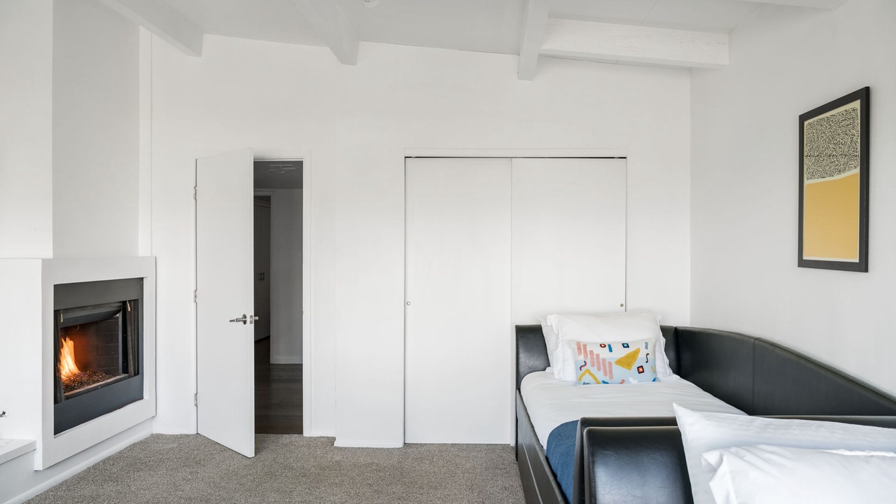 Photo of Livingroom in Camel Dale Properties