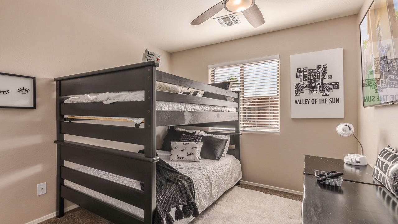Photo of Bedroom in Alta Mesa