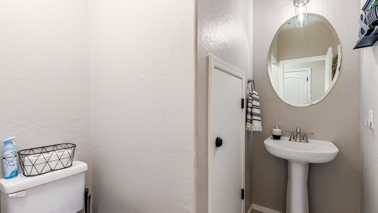 Photo of Bathroom in Alta Mesa