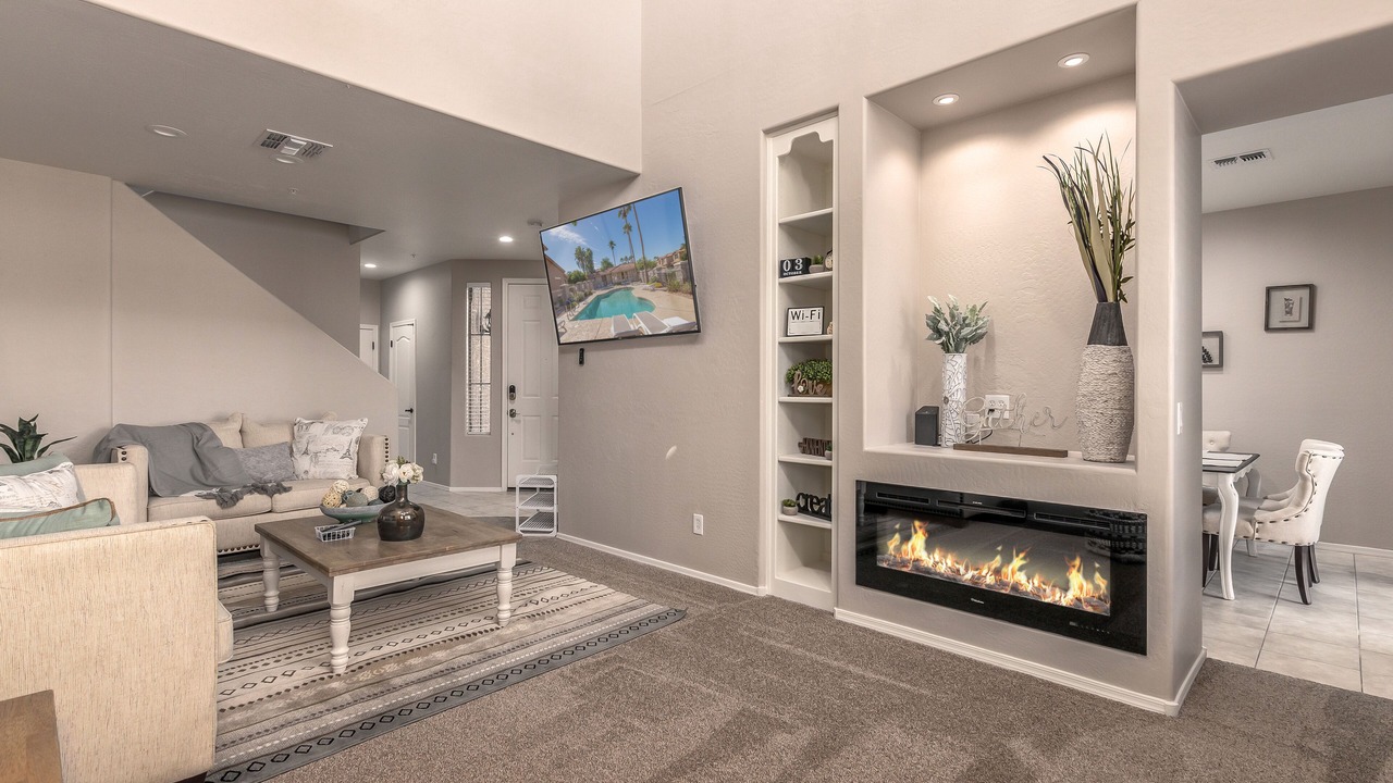 Photo of Livingroom in Alta Mesa