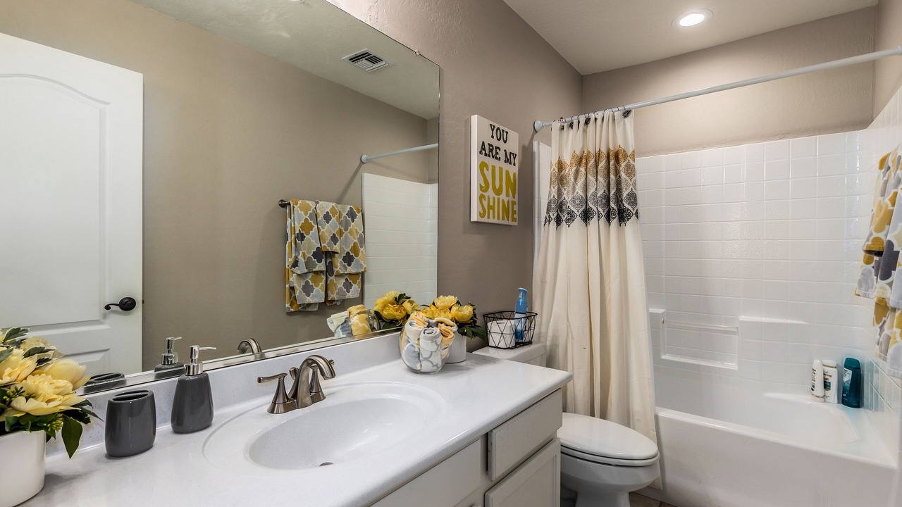 Photo of Bathroom in Alta Mesa