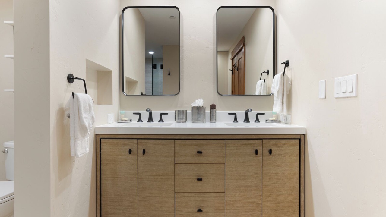 Photo of Bathroom in Edwards