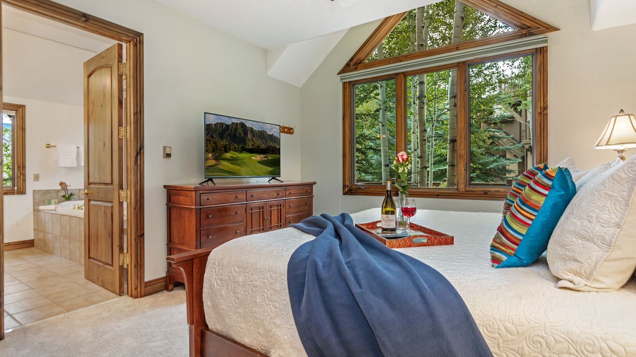 Photo of Bedroom in Edwards