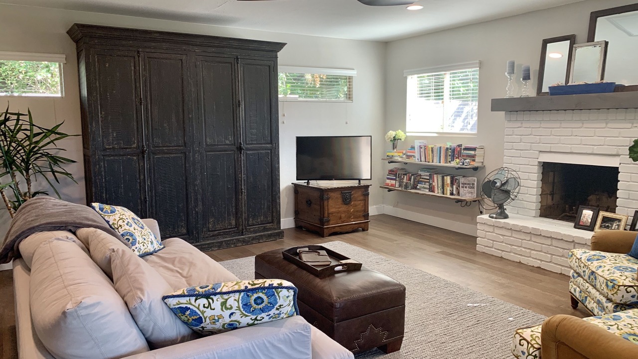 Photo of Livingroom in Western Villa