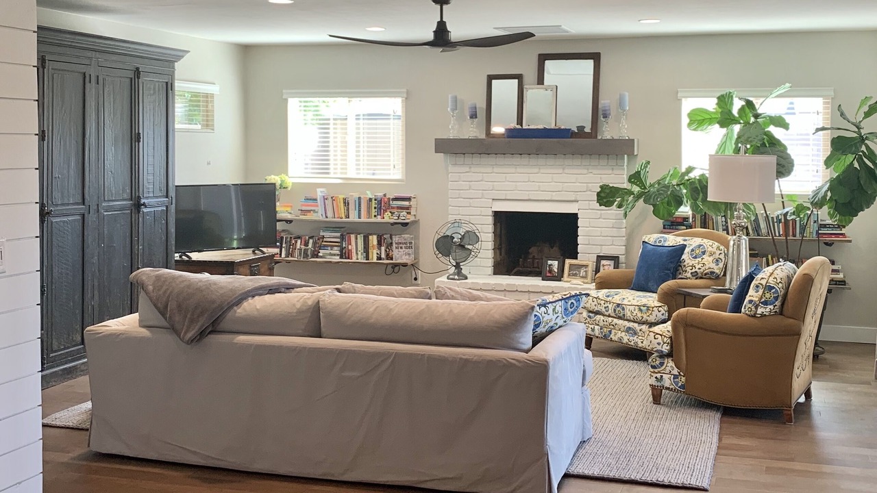 Photo of Livingroom in Western Villa