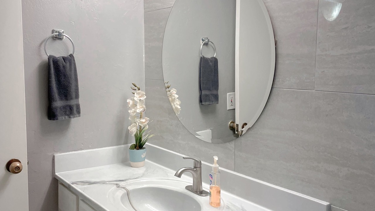Photo of Bathroom in Inner Circle