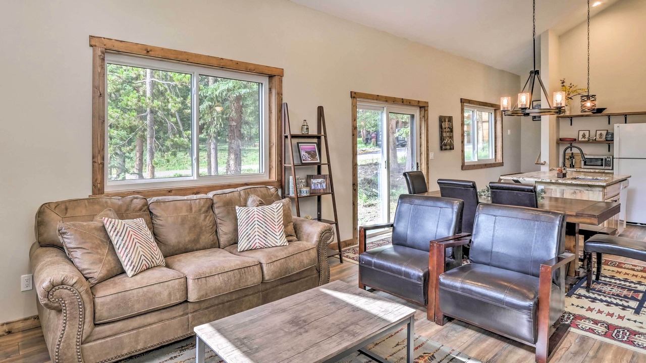 Photo of Livingroom in Sunny Slope