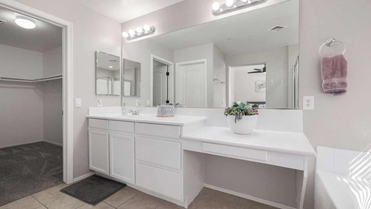 Photo of Bathroom in Alta Mesa