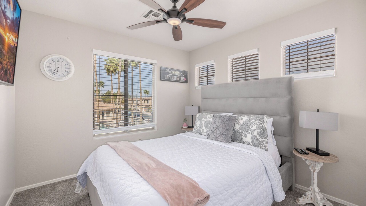 Photo of Bedroom in Alta Mesa