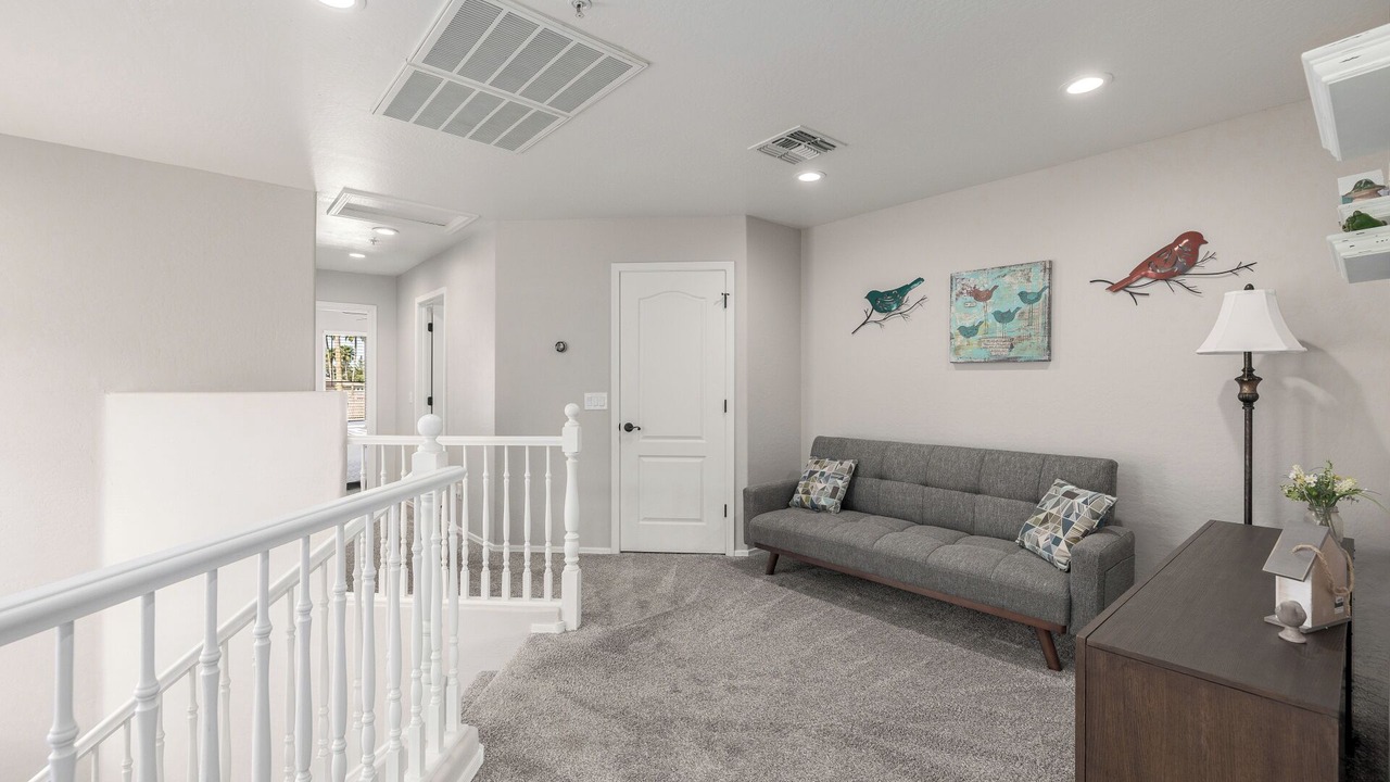 Photo of Livingroom in Alta Mesa