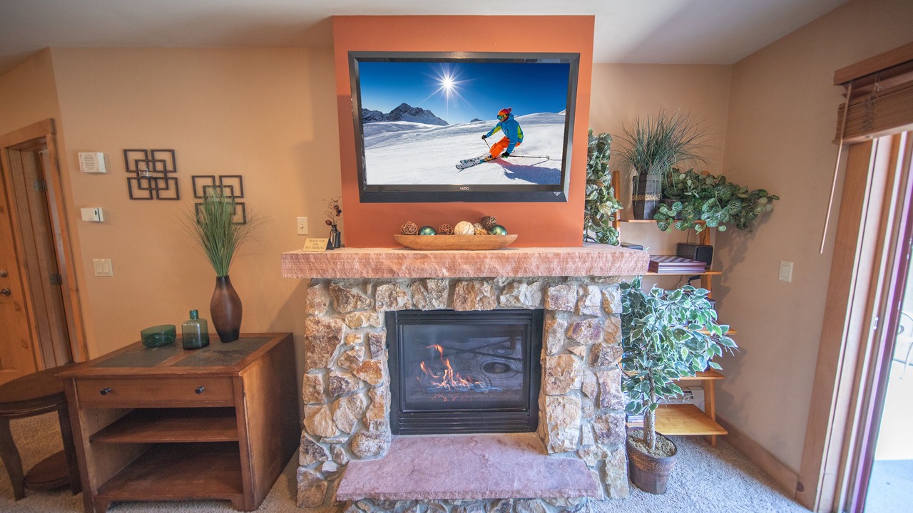 Photo of Livingroom in River Run