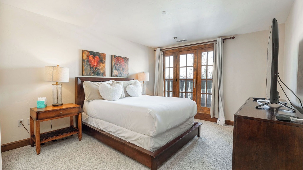 Photo of Bedroom in Avon