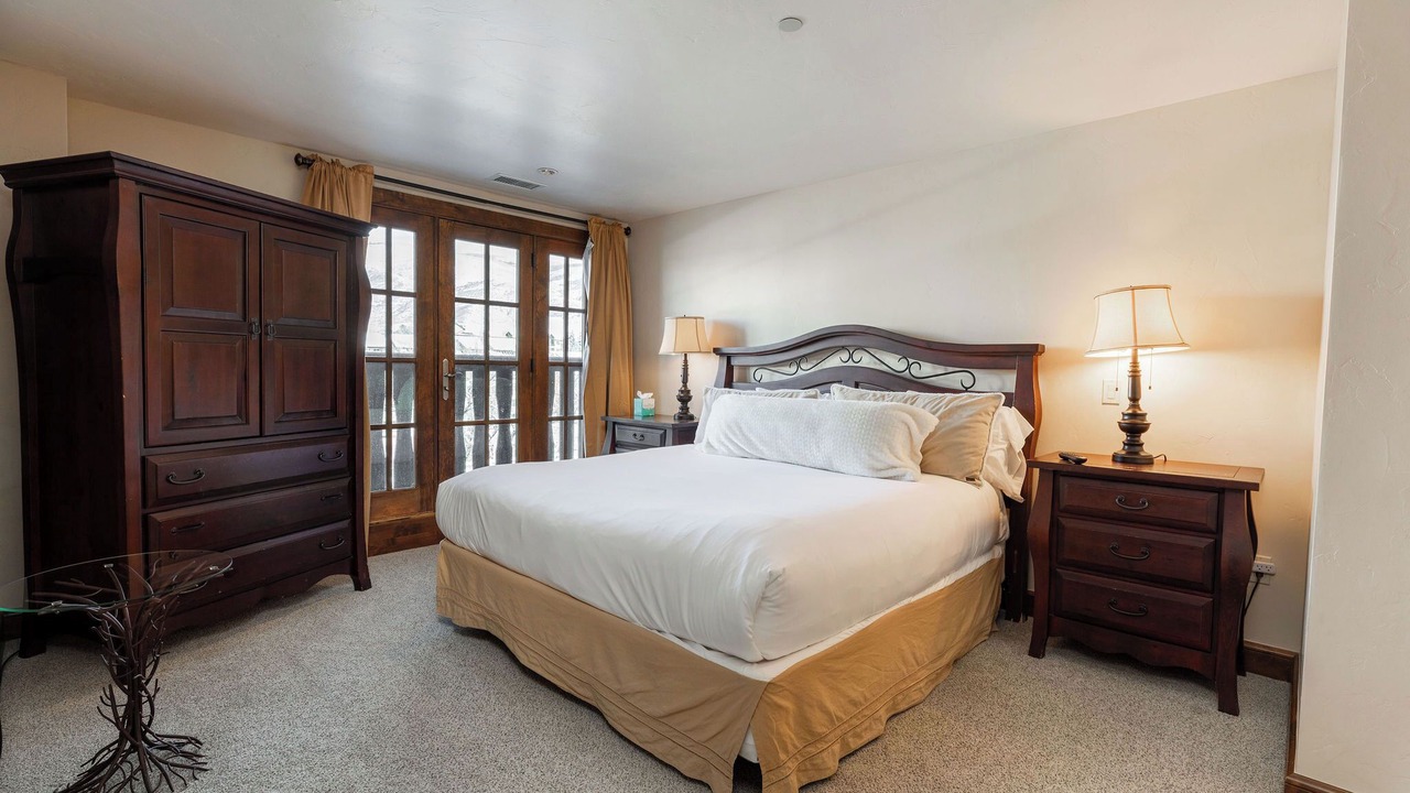 Photo of Bedroom in Avon