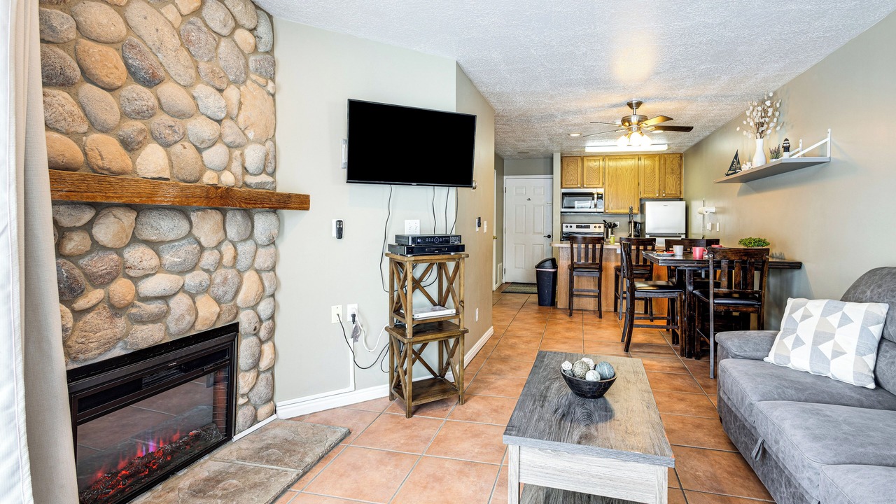 Photo of Livingroom in Harbor Village