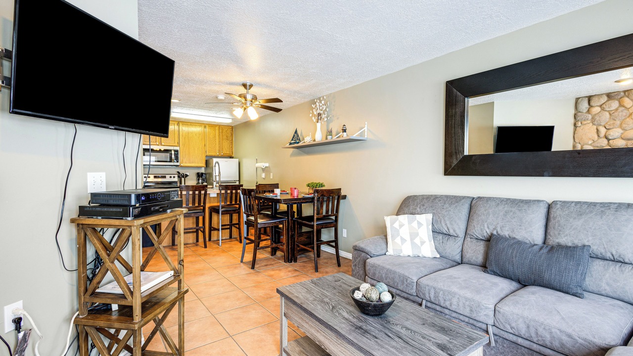 Photo of Livingroom in Harbor Village