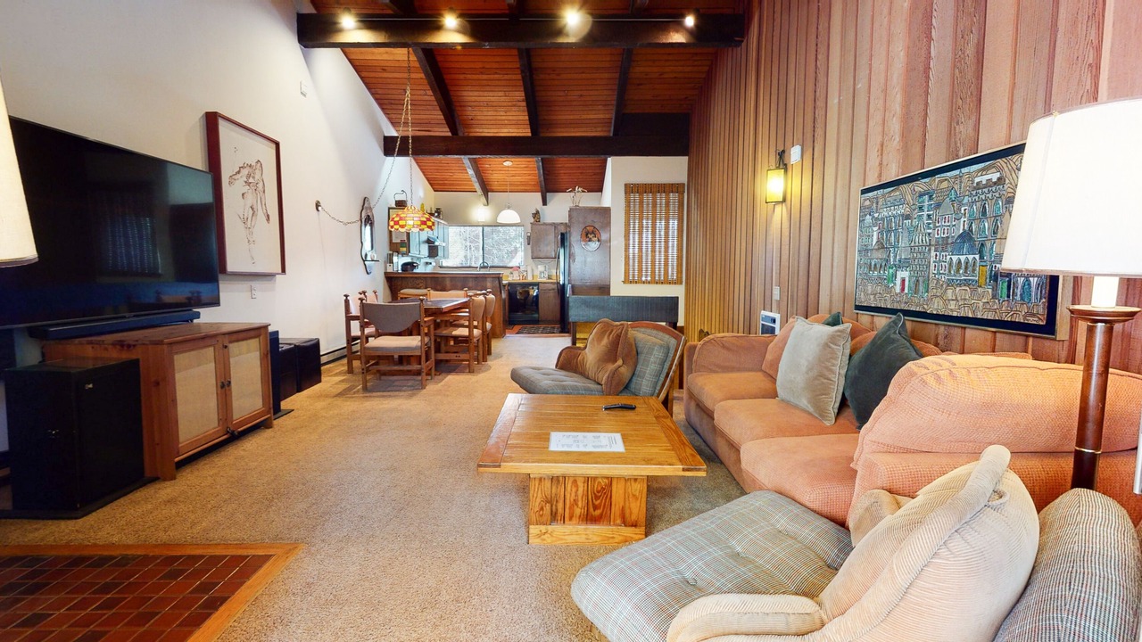 Photo of Livingroom in Mammoth Lakes