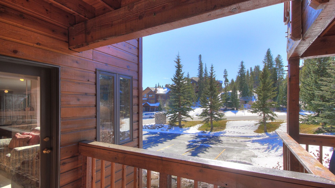 Photo of Patio Balcony in Four O'Clock