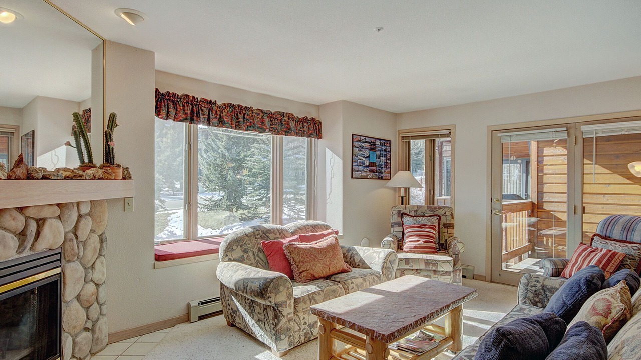 Photo of Livingroom in Four O'Clock