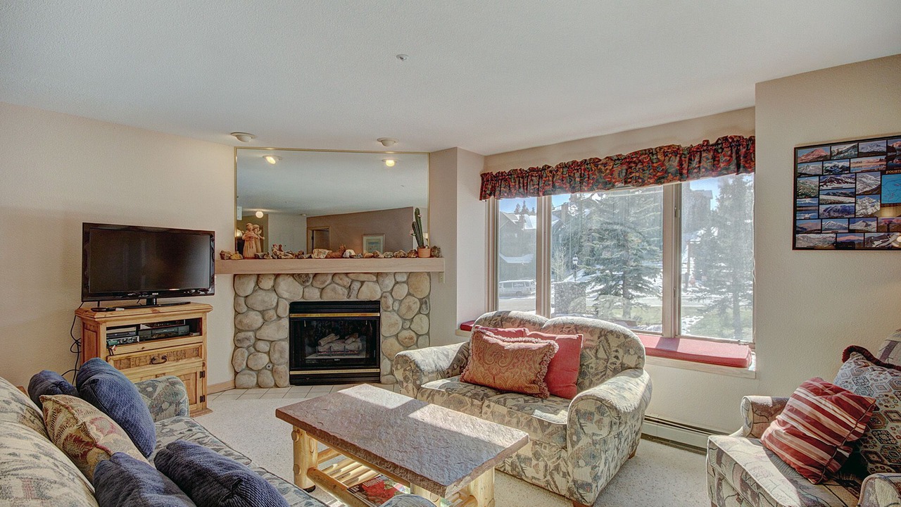 Photo of Livingroom in Four O'Clock