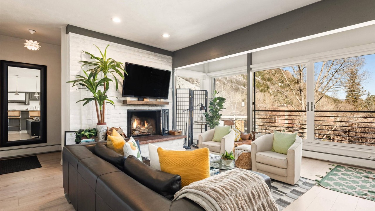Photo of Livingroom in Aspen