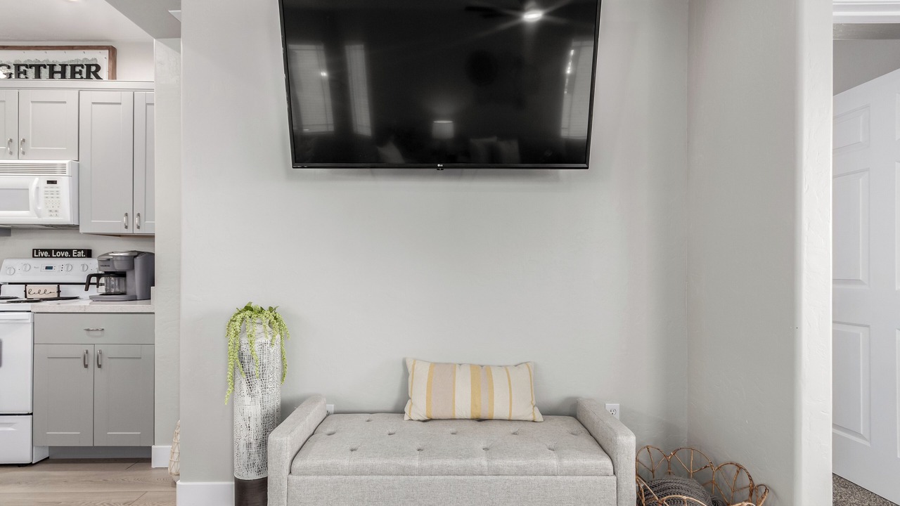 Photo of Livingroom in Alta Mesa