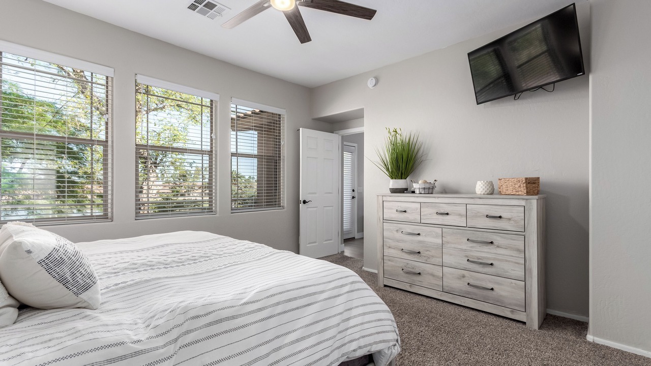 Photo of Bedroom in Alta Mesa