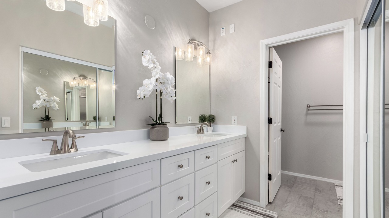 Photo of Bathroom in Alta Mesa