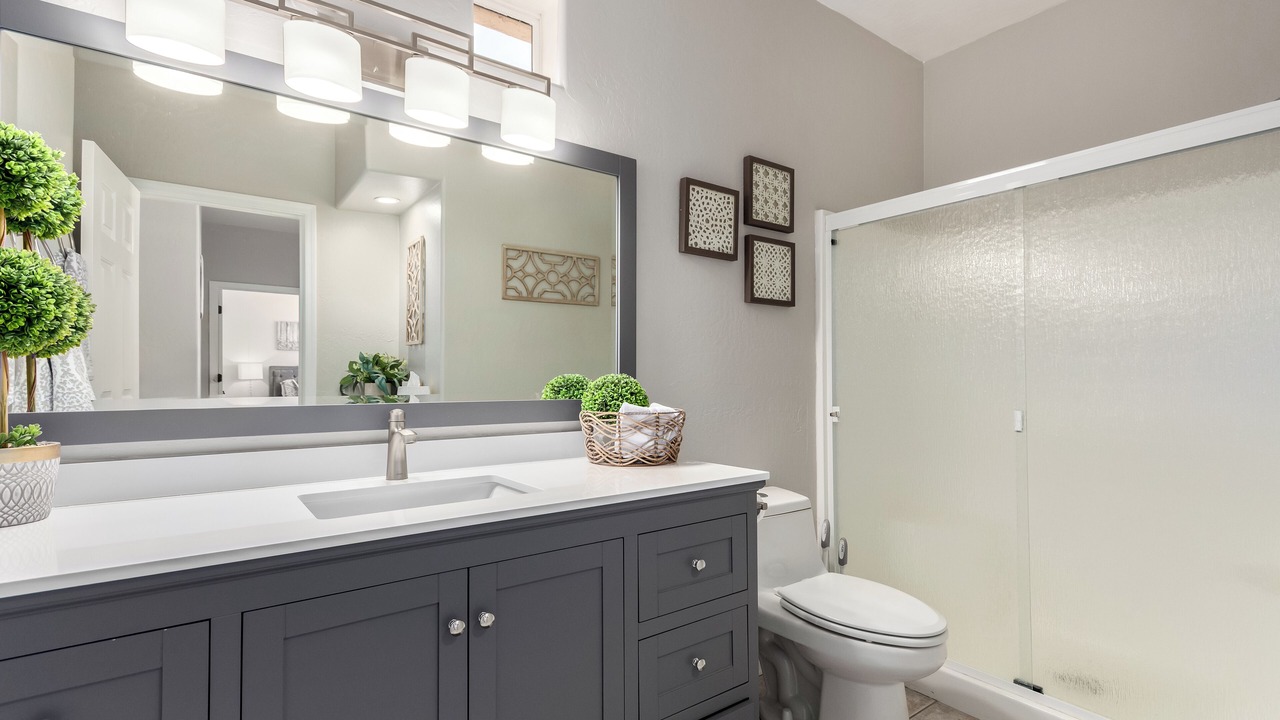 Photo of Bathroom in Alta Mesa