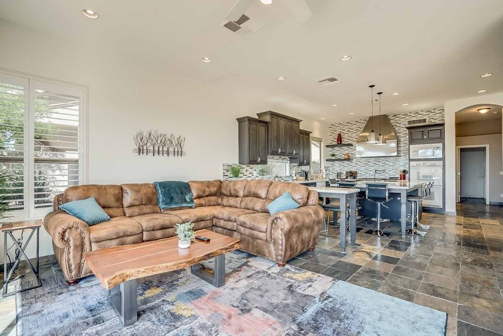 Photo of Livingroom in McDowell Mountain Ranch